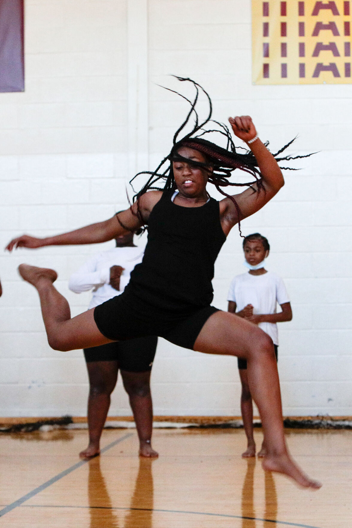 092822-qc-nws-dance-05.jpg